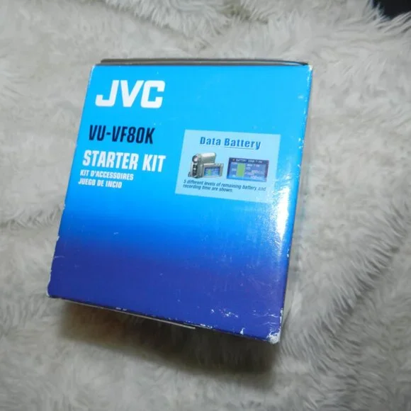 JVC STARTER KIT JVC VU-VF80K CARRY CASE, STRAP, BATTERY PACK, Mini DV tape - Picture 11 of 16